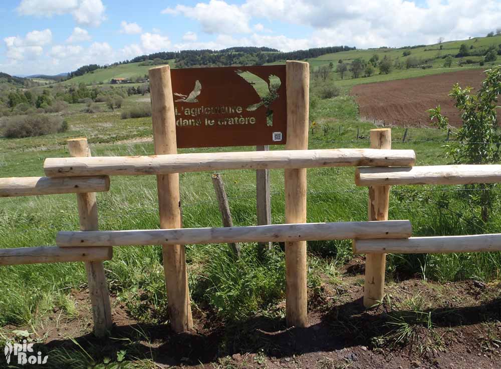 Signalétique de randonnée pédestre | Panneau d'information - Sur les pas de Madeleine - 15 Chalvignac