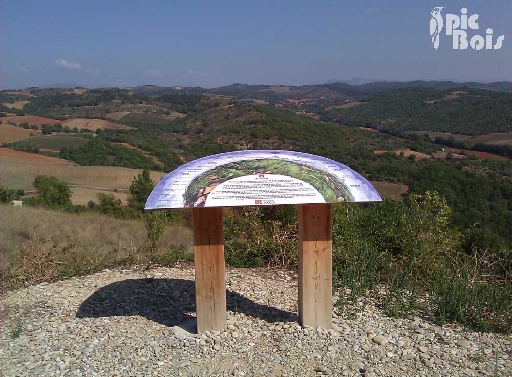 Signalétique de randonnée pédestre | Panneau d'information - Sur les pas de Madeleine - 15 Chalvignac