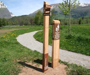 Signalétique touristique - Directionnel piéton - Cordeliers - Fabrication PIC BOIS