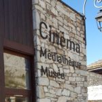 Enseigne murale – Activités de village