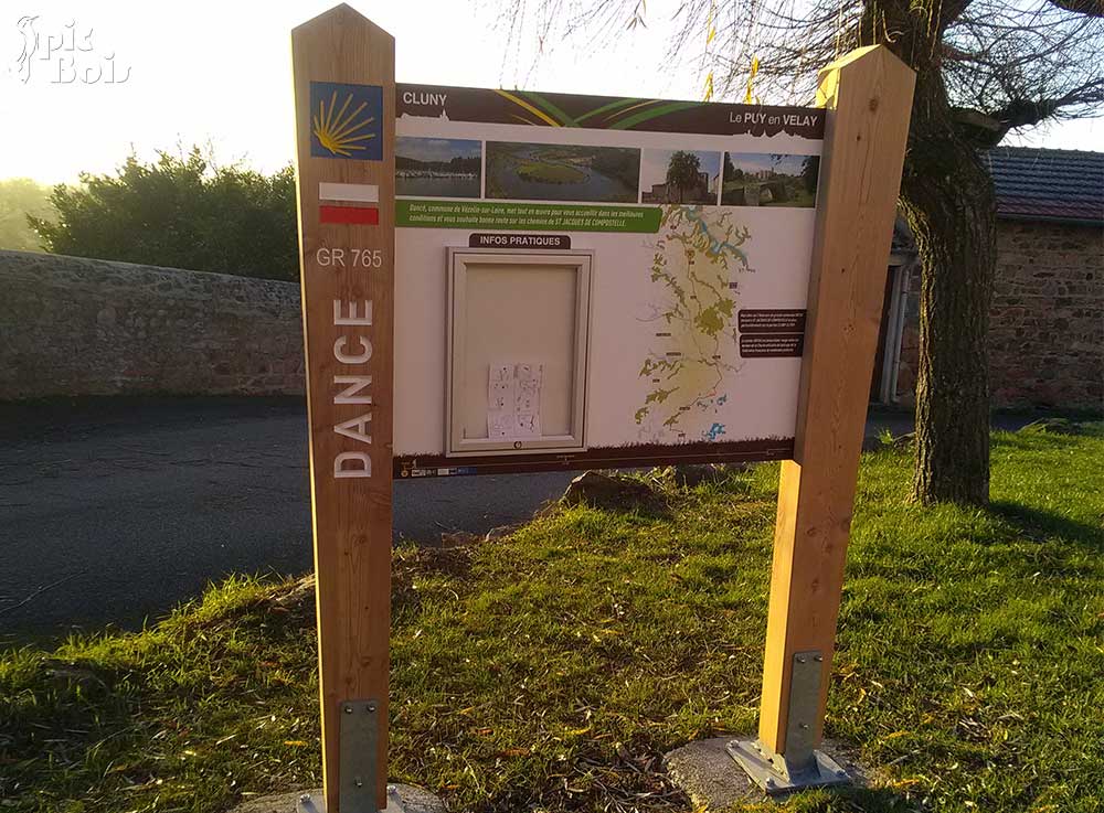 Signalétique de randonnée pédestre | PIC BOIS - Panneau d'information bois Sentier St Jacques de Compostelle - St Etienne (42)