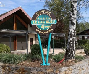 PIC BOIS - Enseigne directionnelle camping du Lac Bleu - Doussard (74)