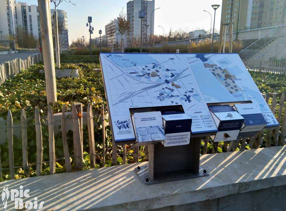 PIC BOIS - Table de lecture en métal avec cubes intégrés et plan - Argenteuil (95)