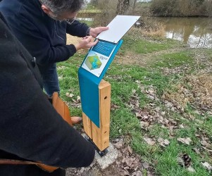 Signalétique touristique | Borne question-réponse avec volet à soulever - Mordelles (35)
