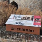 Table de lecture – Un château