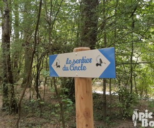 Panneau directionnel pour piétons - PNR du Morvan