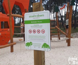 Signalétique camping | Panneau aire de jeux - Beauziac - Center Parcs Les Landes de Gascogne - 47