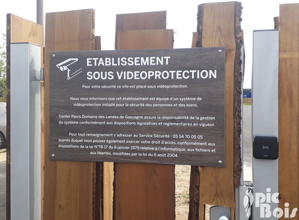 Signalétique camping | Plaque thématique - vidéoprotection - Center Parcs Les Landes de Gascogne - 47