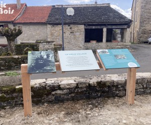 Signalétique de randonnée pédestre | Table de lecture - Vieux village - Lacapelle-Livron-82