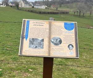 Signalétique touristique | Table de lecture - La Résistance - 15 Chalvignac
