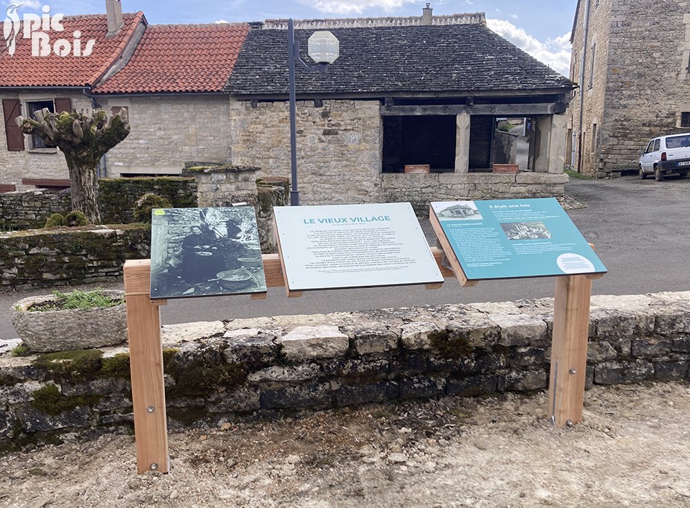 Signalétique de randonnée pédestre | Table de lecture - Vieux village - Lacapelle-Livron-82