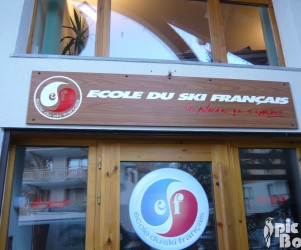 Signalétique touristique - Enseigne - Ecole de ski - Fabrication PIC BOIS