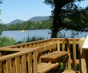 Signalétique touristique - Assis-debout - Banc deux niveaux - Fabrication PIC BOIS