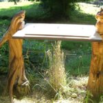 Table de lecture – Table pieds sculptés