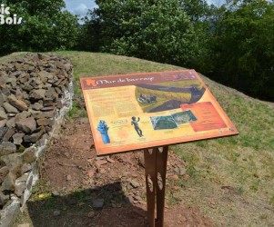 Signalétique touristique - Table de lecture - Epoque féodale - Fabrication PIC BOIS