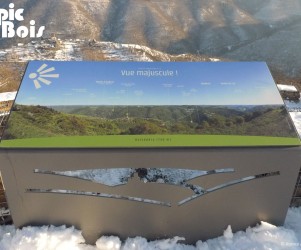 Signalétique touristique - Table d'orientation - Vue majuscule - Fabrication PIC BOIS