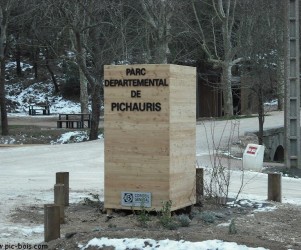 Signalétique touristique - Enseigne murale - Stèle d'entrée - Fabrication PIC BOIS