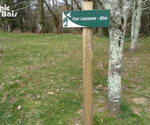 Signalétique touristique - Directionnel sentier - Logo du parc - Fabrication PIC BOIS