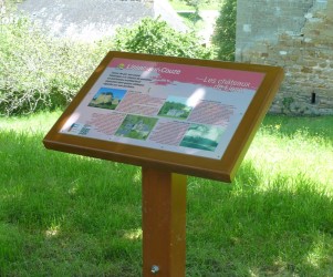 Signalétique touristique - Table de lecture - Château de Lissa - Fabrication PIC BOIS