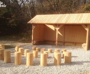 Signalétique touristique - Mobilier abri - Cabane et Amphithéâtre - Fabrication PIC BOIS