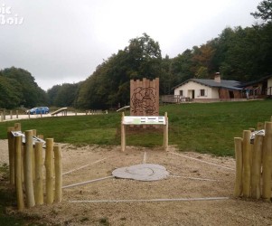Signalétique touristique - Parcours sensoriel - Repère anamorphose - Fabrication PIC BOIS
