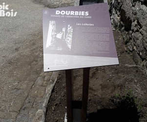 30-dourbies-tables-de-lecture-table-de-lecture-patrimoine.jpg Signalétique touristique - Table de lecture - Les laiteries - Fabrication PIC BOIS