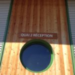 Enseigne murale – Quai réception