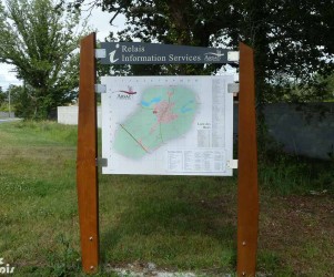 33-arsac-panneaux-d-information-en-bois-plan-de-commune.jpg Signalétique touristique - Panneau d'information - Relais services - Fabrication PIC BOIS