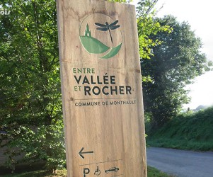 Signalétique touristique - Directionnel routier - Totem d'accueil - Fabrication PIC BOIS