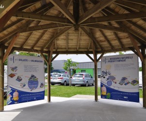 Signalétique touristique - Mobilier abri - Kiosque avec bâches - Fabrication PIC BOIS