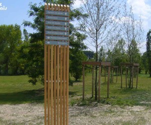 Signalétique touristique - Directionnel sentier - Plan d'eau - Fabrication PIC BOIS