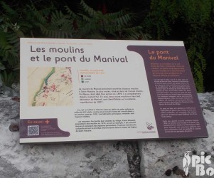 Signalétique touristique - Table de lecture - Pont et moulin - Fabrication PIC BOIS