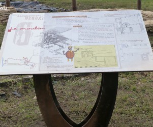 38-saint-romain-de-jalionas-tables-de-lecture-le-moulin.jpg Signalétique touristique - Table de lecture - Découverte Moulin - Fabrication PIC BOIS
