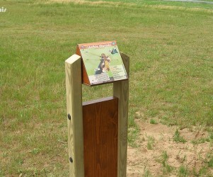 40-mimizan-bornes-questions-reponses-bqr-triedre.jpg Signalétique touristique - Mobilier interactif - BQR libellule - Fabrication PIC BOIS