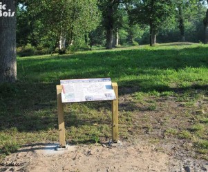 40-mimizan-tables-de-lecture-patrimoine.jpg Signalétique touristique - Table de lecture - Histoire du sentier - Fabrication PIC BOIS