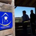 Enseigne murale – Tourisme et handicap