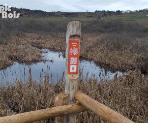 Signalétique touristique - Plaque thématique - Borne avec QR code - Fabrication PIC BOIS