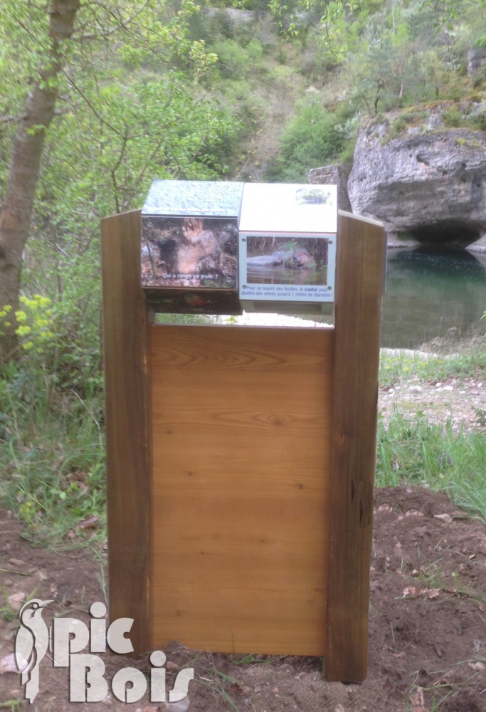 Signalétique touristique - Mobilier interactif - Camp de Rose - Fabrication PIC BOIS
