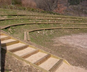 Signalétique touristique - Banc - Accès théâtre - Fabrication PIC BOIS