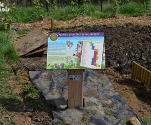 Signalétique touristique - Table de lecture - Plantes méllifères - Fabrication PIC BOIS