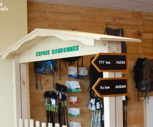 Signalétique touristique - Directionnel intérieur - Espace rando - Fabrication PIC BOIS