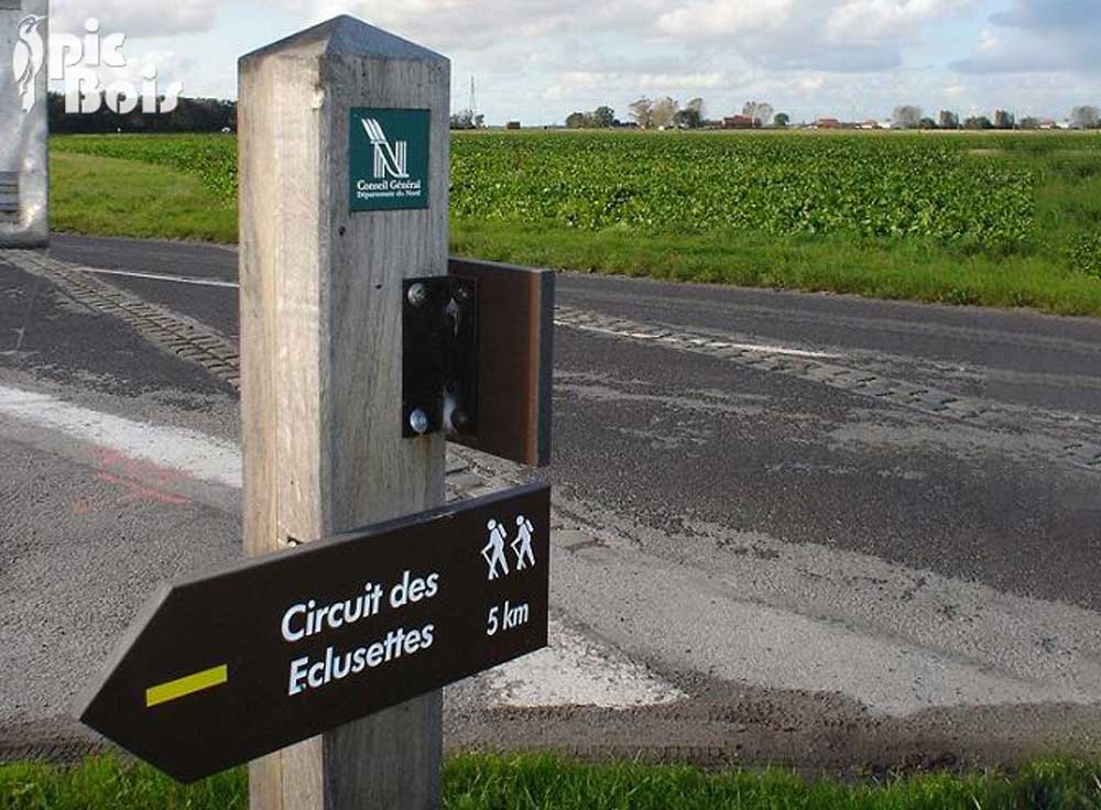 Signalétique touristique - Directionnel sentier - Circuit pédestre - Fabrication PIC BOIS