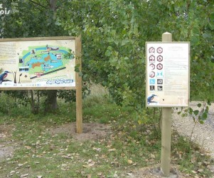 Signalétique touristique - Panneau d'information - Pictos et plan - Fabrication PIC BOIS