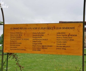 Signalétique touristique - Enseigne - Commémoration SPA - Fabrication PIC BOIS