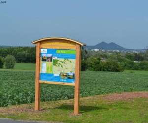 Signalétique touristique - Panneau d'information - Chemin pédestre - Fabrication PIC BOIS