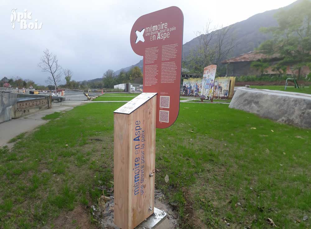 Signalétique touristique - Totem - Plan et infos - Fabrication PIC BOIS