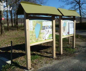 Signalétique touristique - Gamme Classéo - Structure avec toit - Fabrication PIC BOIS
