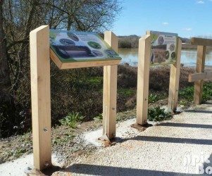 Signalétique touristique - Table de lecture - Pupitres orientables - Fabrication PIC BOIS