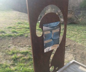 Signalétique touristique - Totem - Les mystères de la Bastide - Fabrication PIC BOIS