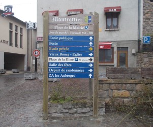 Signalétique touristique - SIL - Place de la mairie - Fabrication PIC BOIS